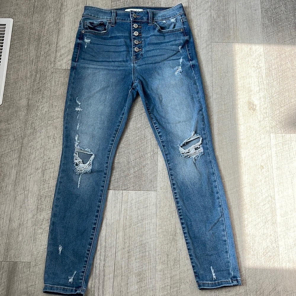 LIKE NEW - Size 9 Eunina Ripped Ankle Skinny - High Rise